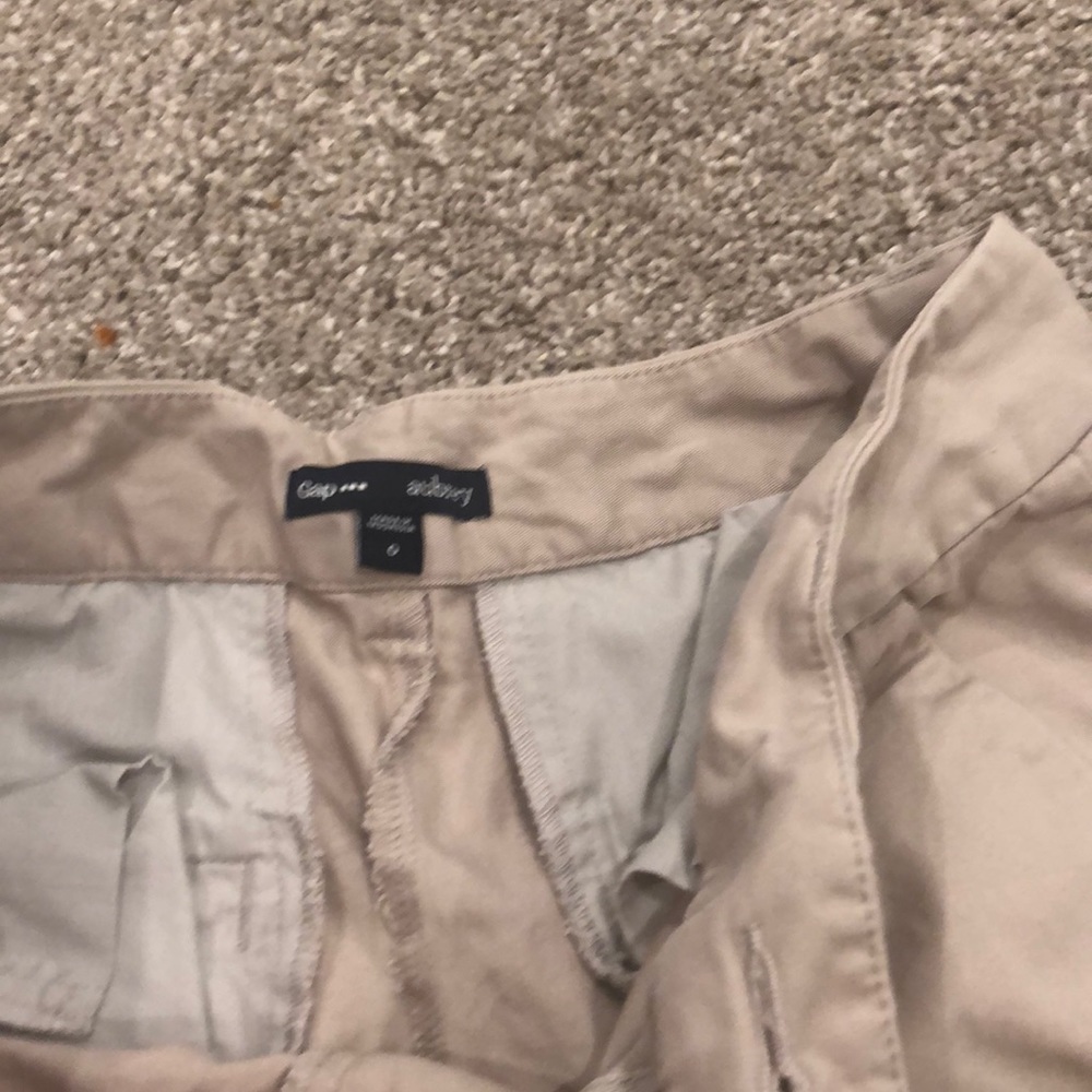 Shorts - Picture 3 of 3